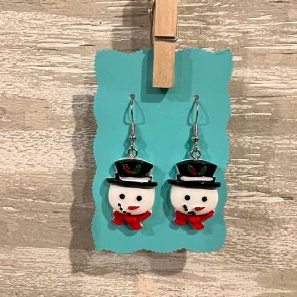 Jewelry - New Snowman Holiday Hanging Earrings